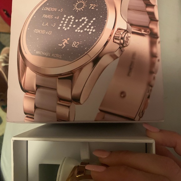 Michale Kors Smart watch Bradshaw Rose Gold main image 4